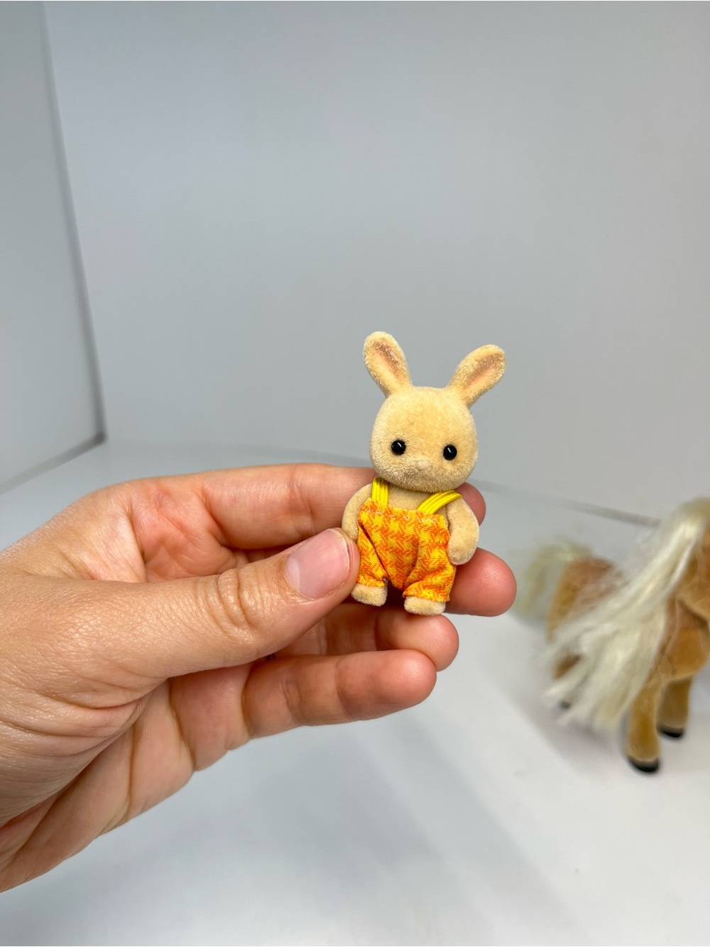 Calico Critters Willow Horse Pony Show Figure Sylvanian Families Bunny Rabbit - Picture 2 of 16
